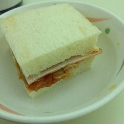 大好きなサンドイッチ。とっても美味しい組み合わせでした♪ごちそうさまでした(*^_^*)